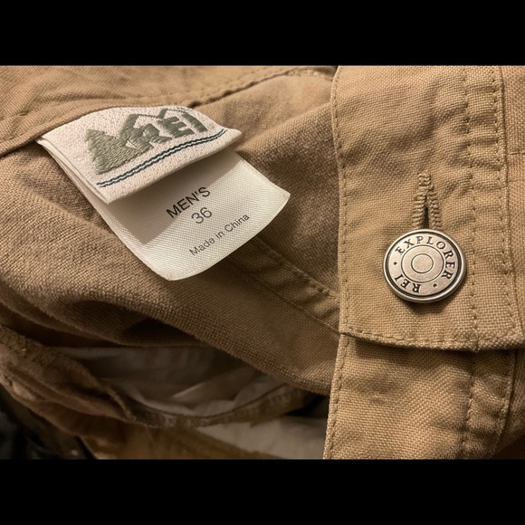 REI Nylon/Cotton Blend Zip Off Leg Transition To Shorts Pants! - Picture 5 of 7